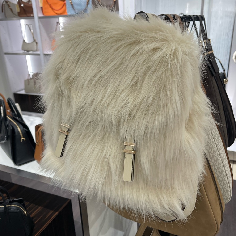 MICHAEL KORS Quinn Medium Flap Faux Fur Backpack
Natural 
NWT 
Live Style - Picture 14 of 16